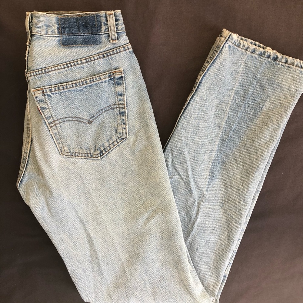 Perfectly Worn Vintage 501 Levi’s No Red Tag 1990s